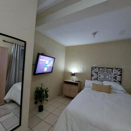 Habitacion Privada No 1 Residencial Villa De Las Hadas Zona Sur テグシガルパ エクステリア 写真